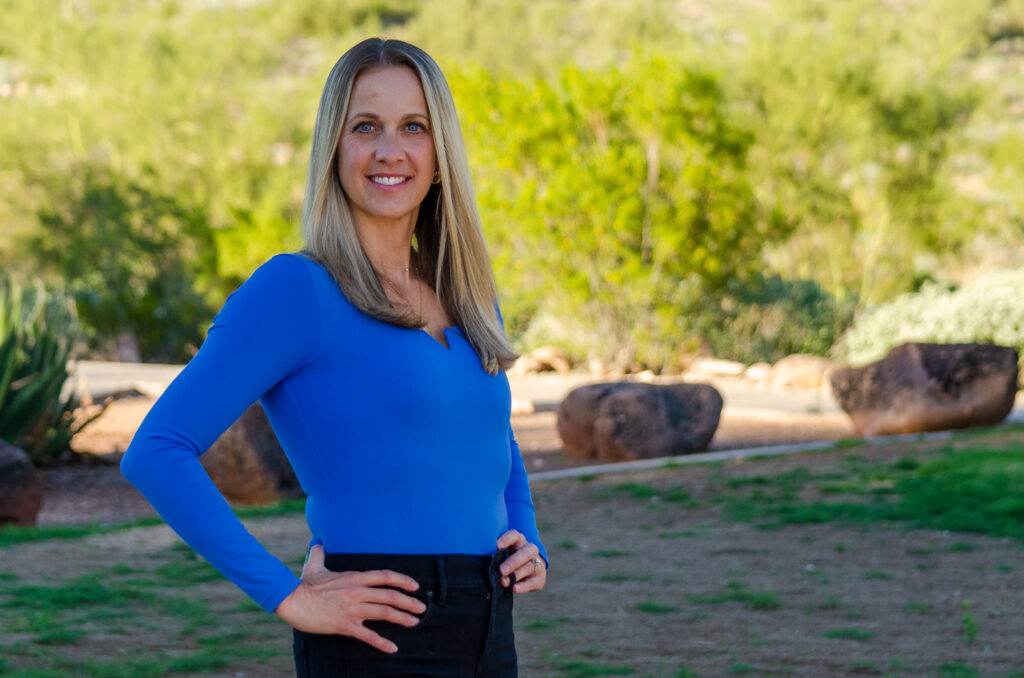 Professional Headshot of Lindsey Walliser